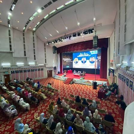 AUDITORIUM SULTAN AHMAD SHAH RISDA